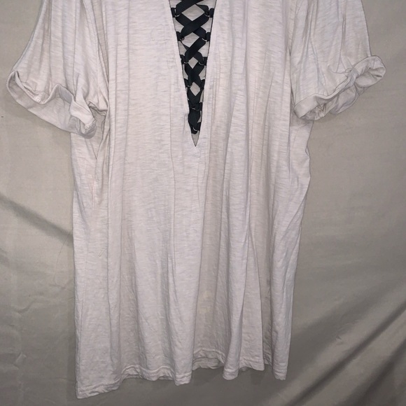 Tee - Picture 2 of 3